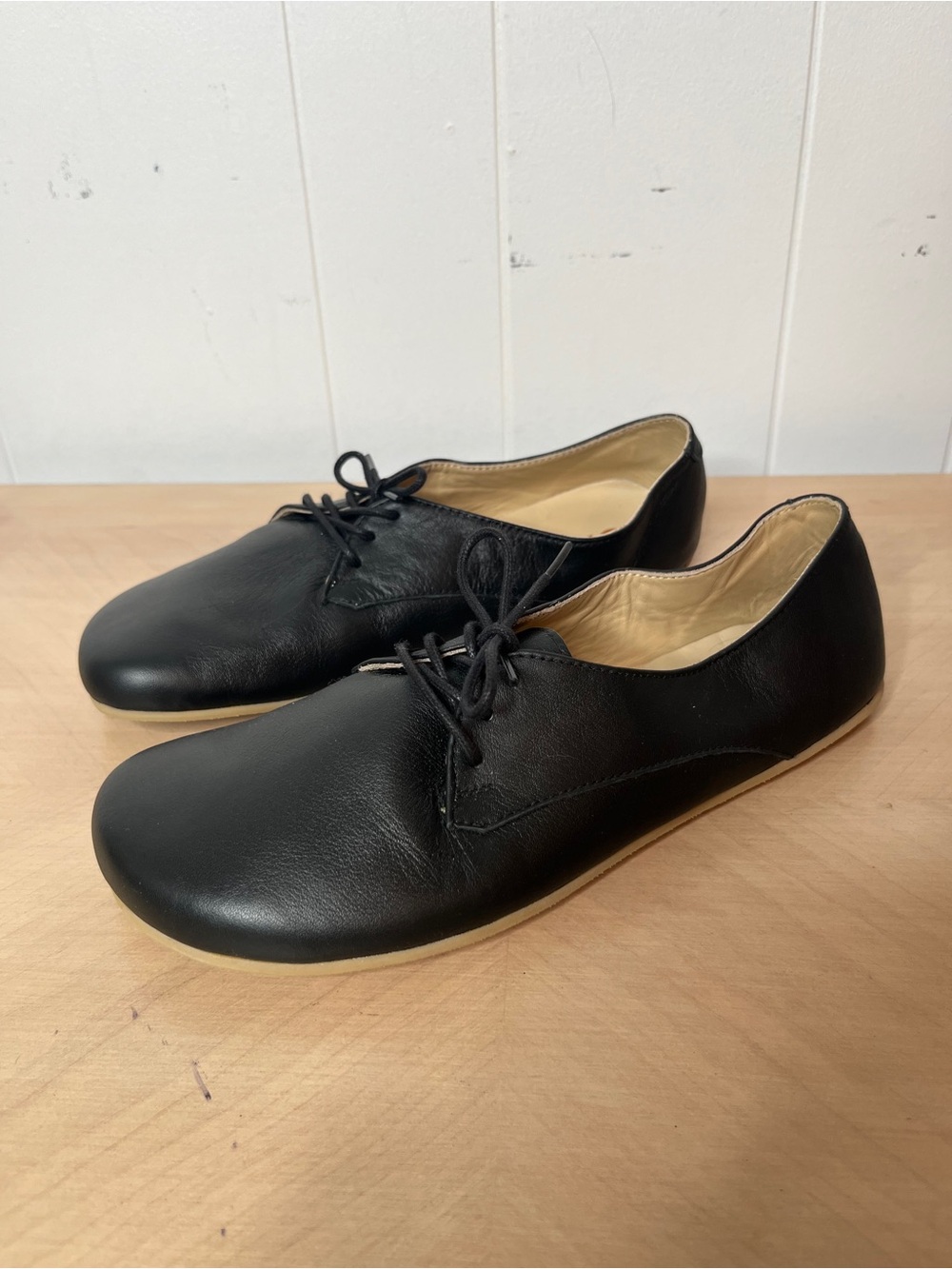 Origo Black Leather Women's Lace-Up Flats Size 9.5 Barefoot Wide Toe Box Minimal